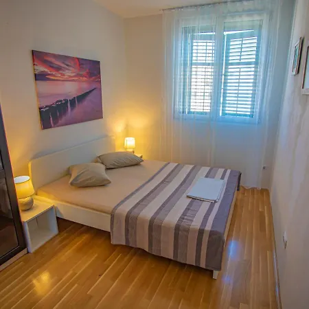 Marimari Apartment *